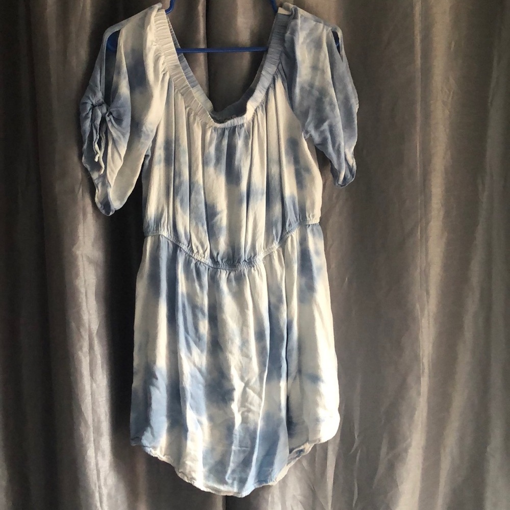 Short blue and white tie dye dress
